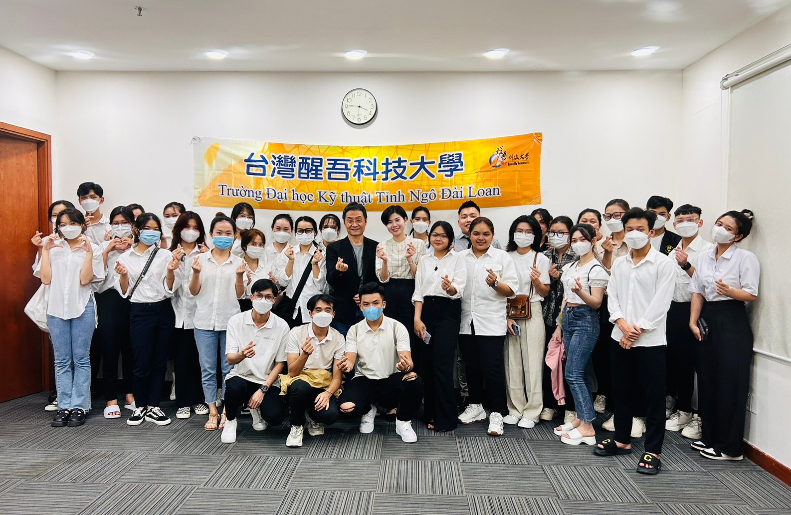 LINE_ALBUM_20221221胡志明市-招生說明會_230105